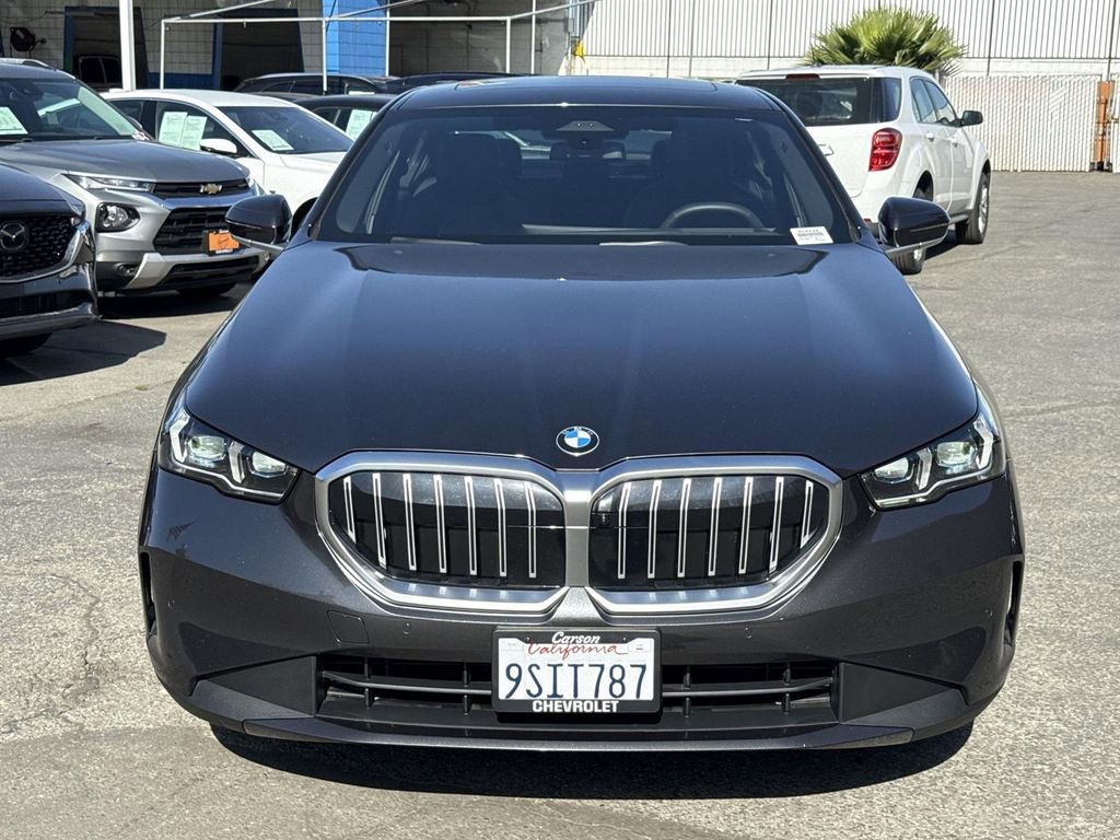 Used 2025 BMW 530i xDrive w/ Premium Package image 8
