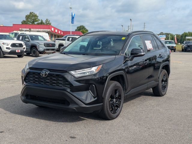 Used 2022 Toyota RAV4 XLE FWD image 6
