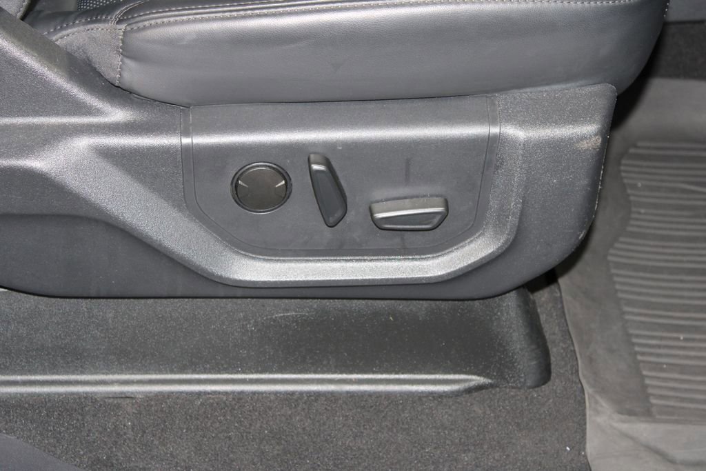 Used 2024 Ford Expedition Max XLT image 29