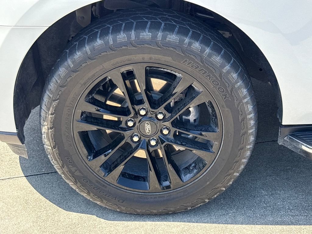 Used 2023 Ford Expedition XLT RWD image 11