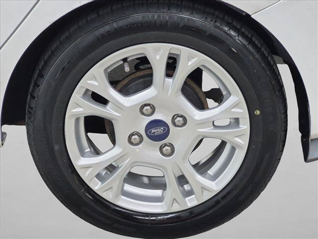 Used 2014 Ford Fiesta SE w/ Comfort Package FWD image 21