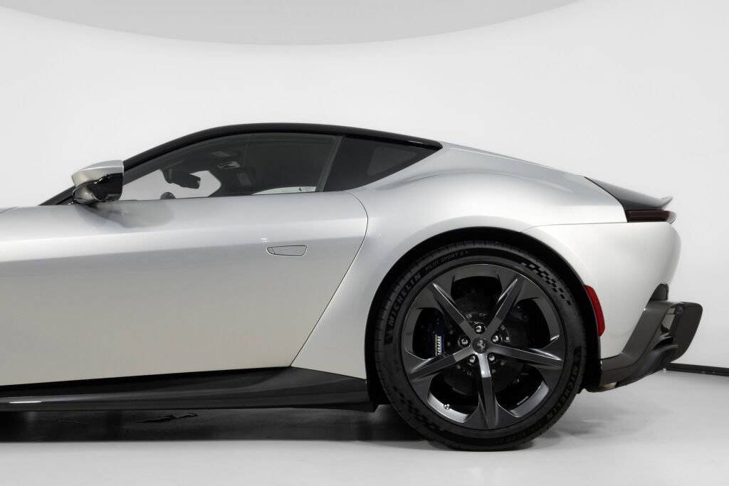 Used 2025 Ferrari 12Cilindri RWD image 14