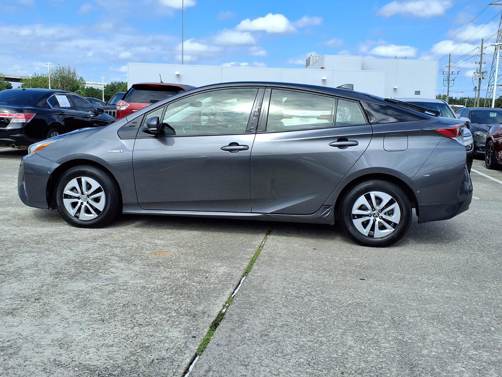 Used 2017 Toyota Prius Two w/ Prius Two Safety Plus Package FWD image 21