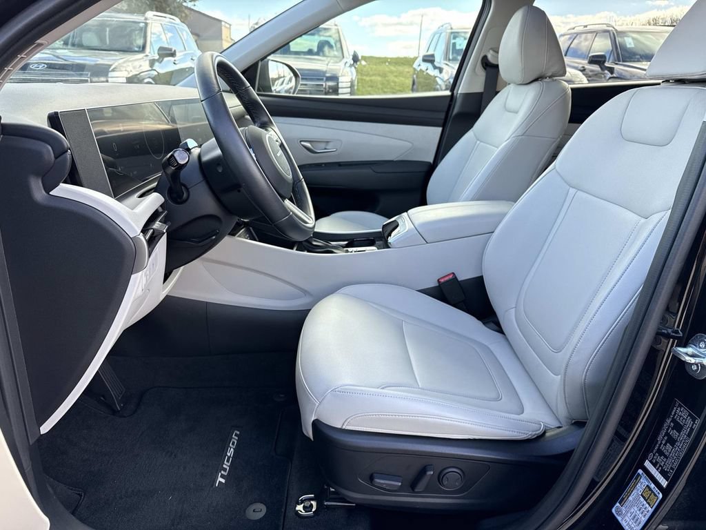Used 2025 Hyundai Tucson SEL AWD/4WD image 24