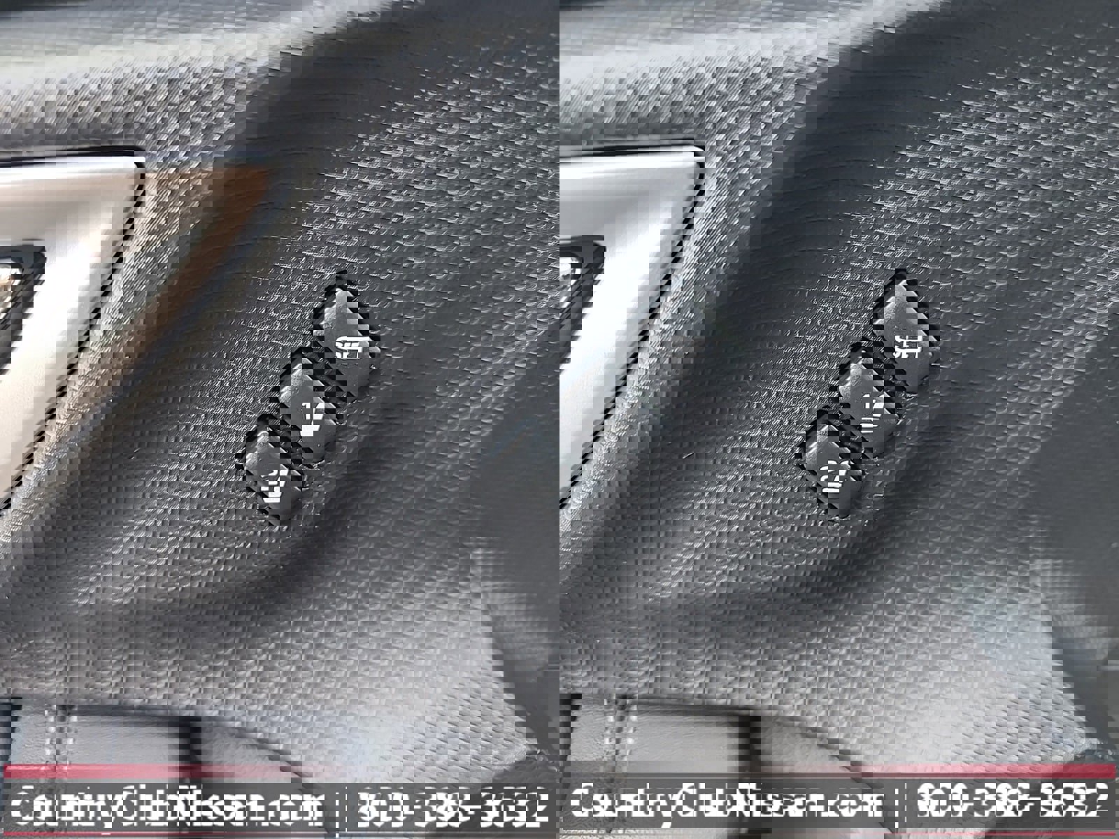 Used 2022 Subaru Forester Touring image 13