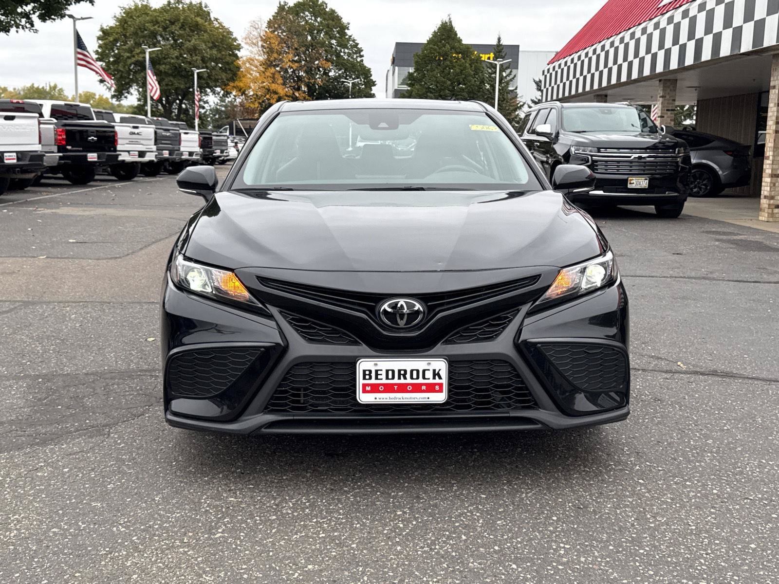 Used 2023 Toyota Camry SE w/ Cold Weather Package AWD/4WD image 2