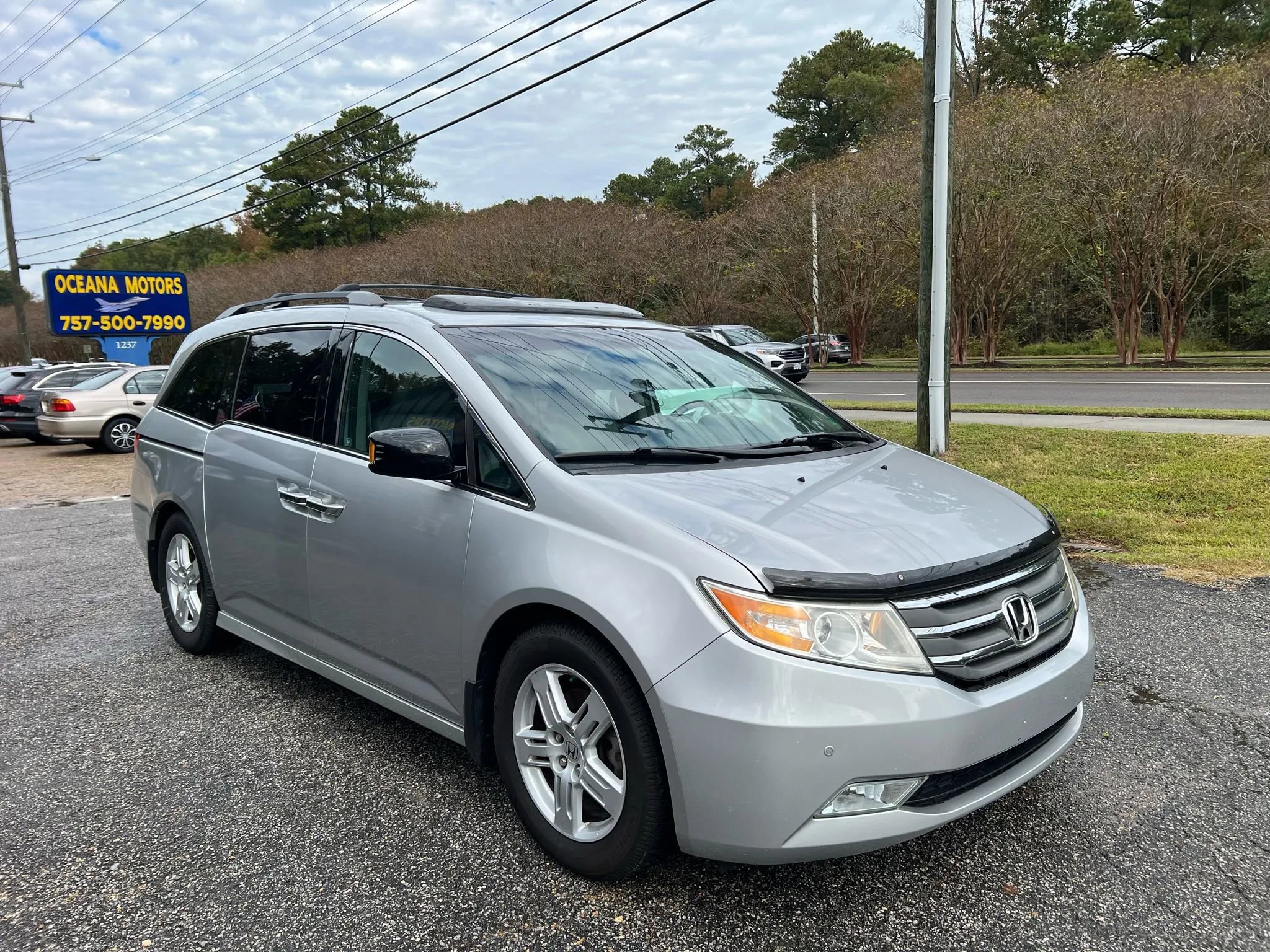 Used 2012 Honda Odyssey Touring image 3