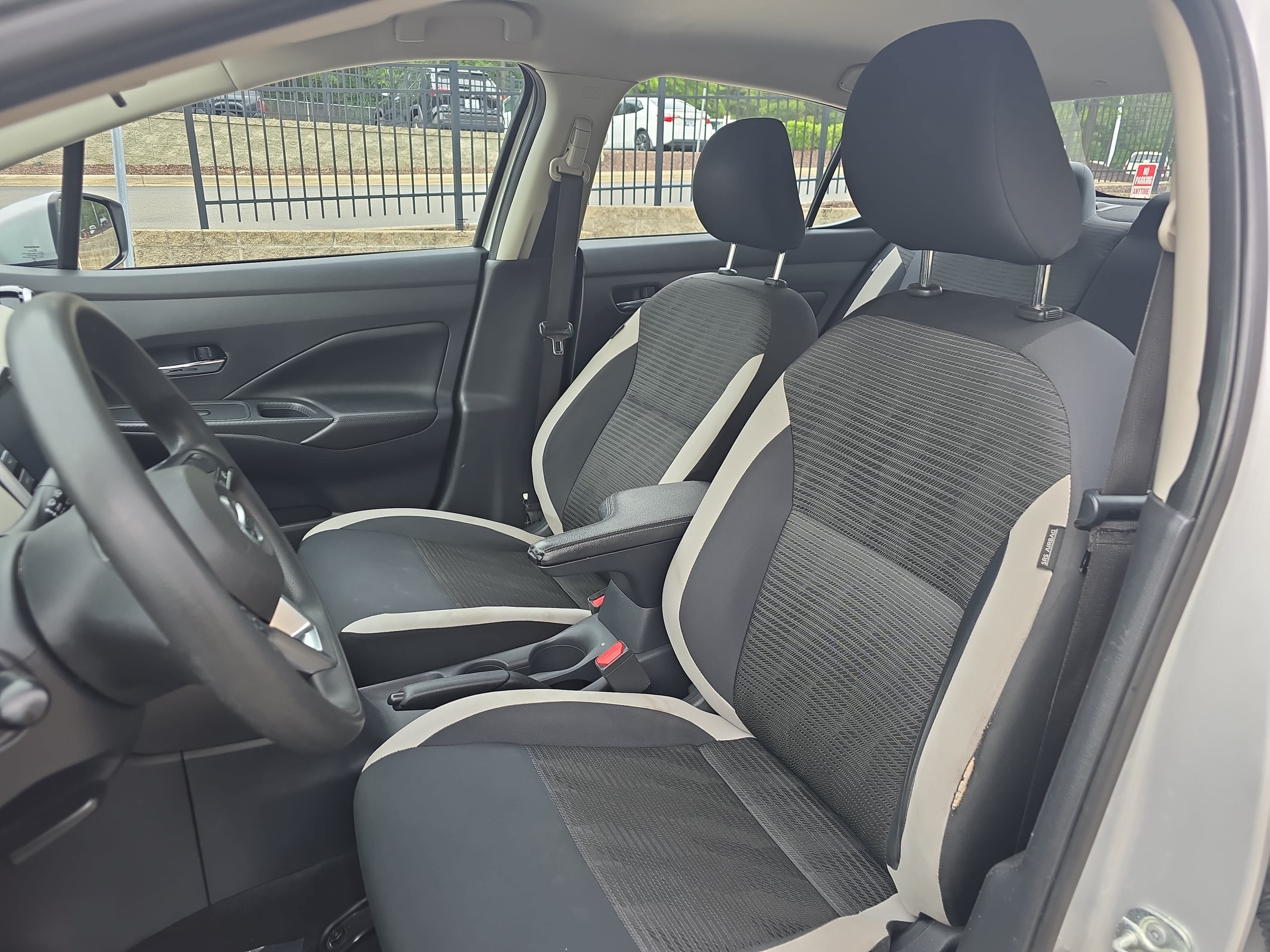 Used 2020 Nissan Versa SV FWD image 15