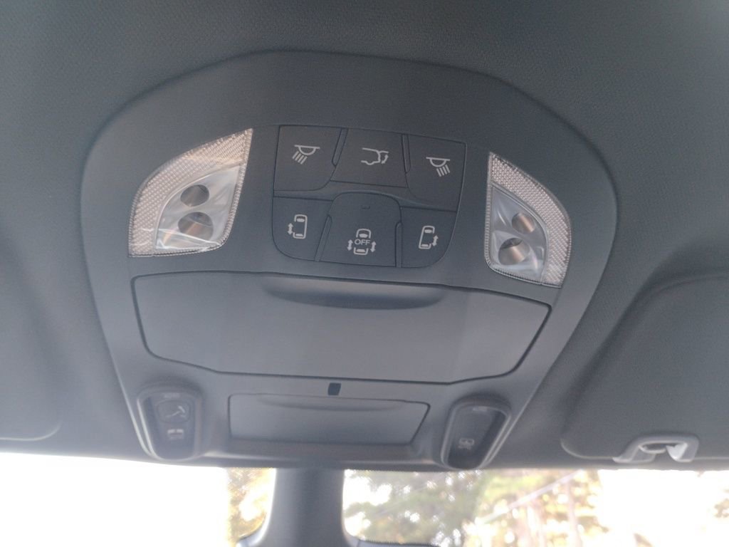 New 2026 Chrysler Pacifica Select image 41