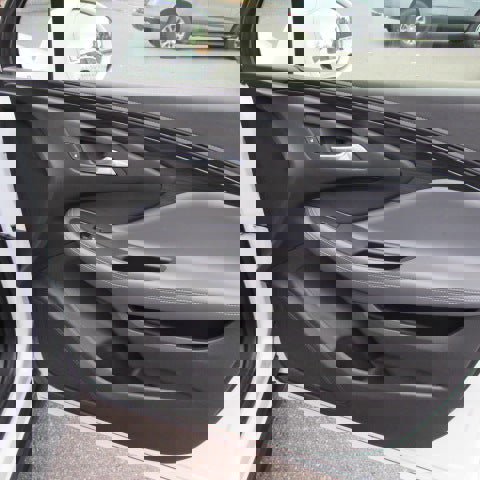 Used 2019 Buick Envision Essence FWD image 12