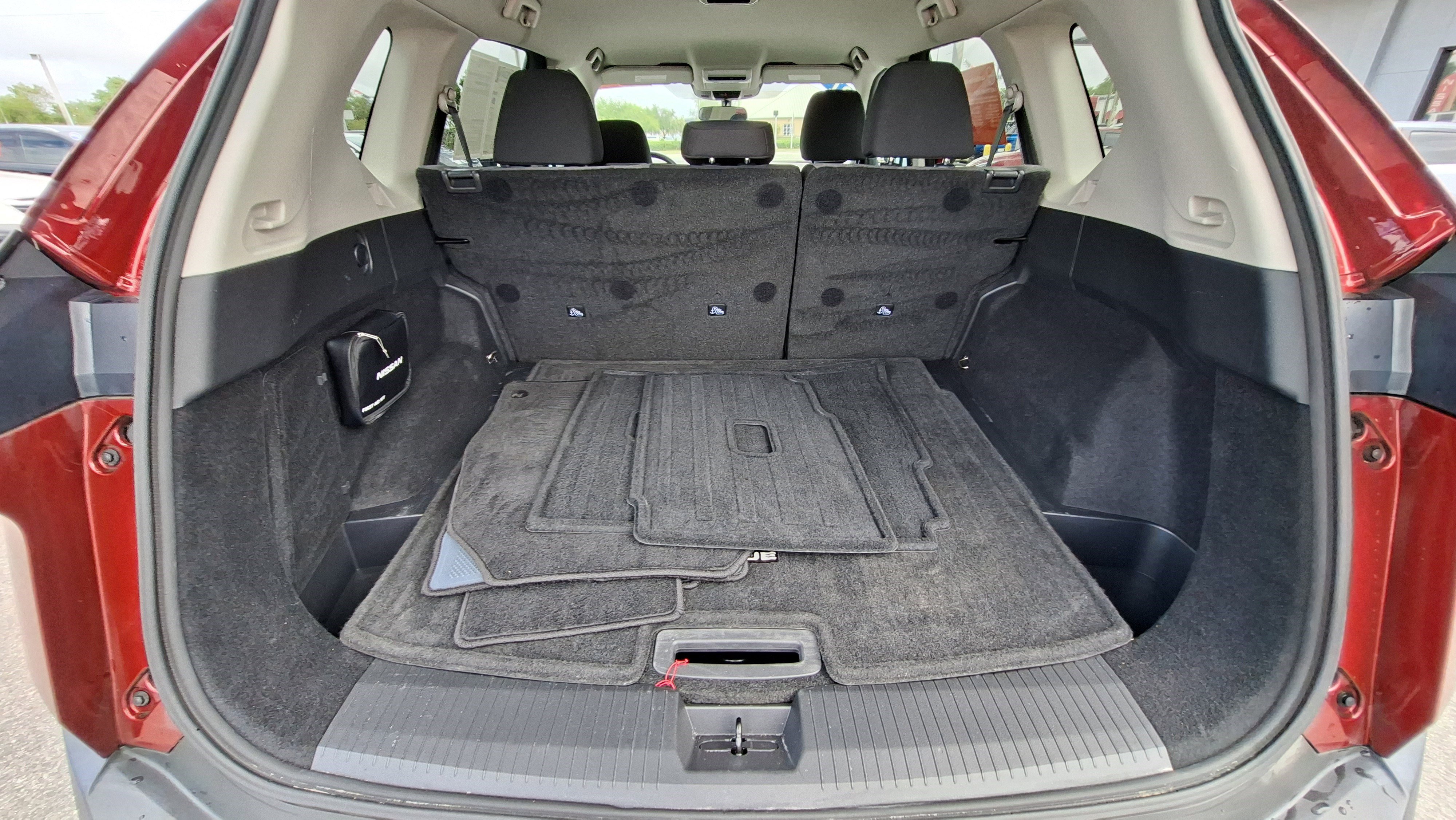 Used 2021 Nissan Rogue S image 19