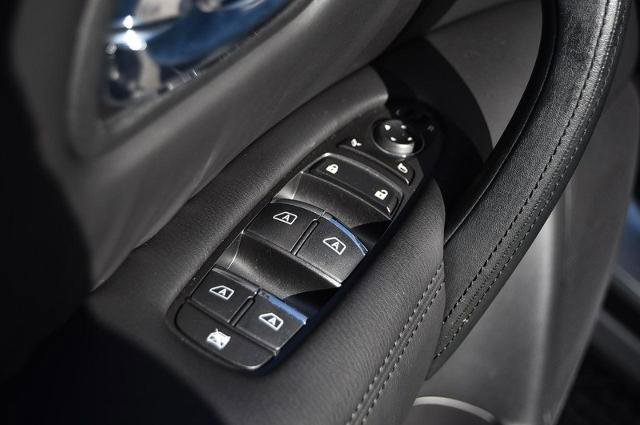 Certified 2022 Nissan Armada SL image 9