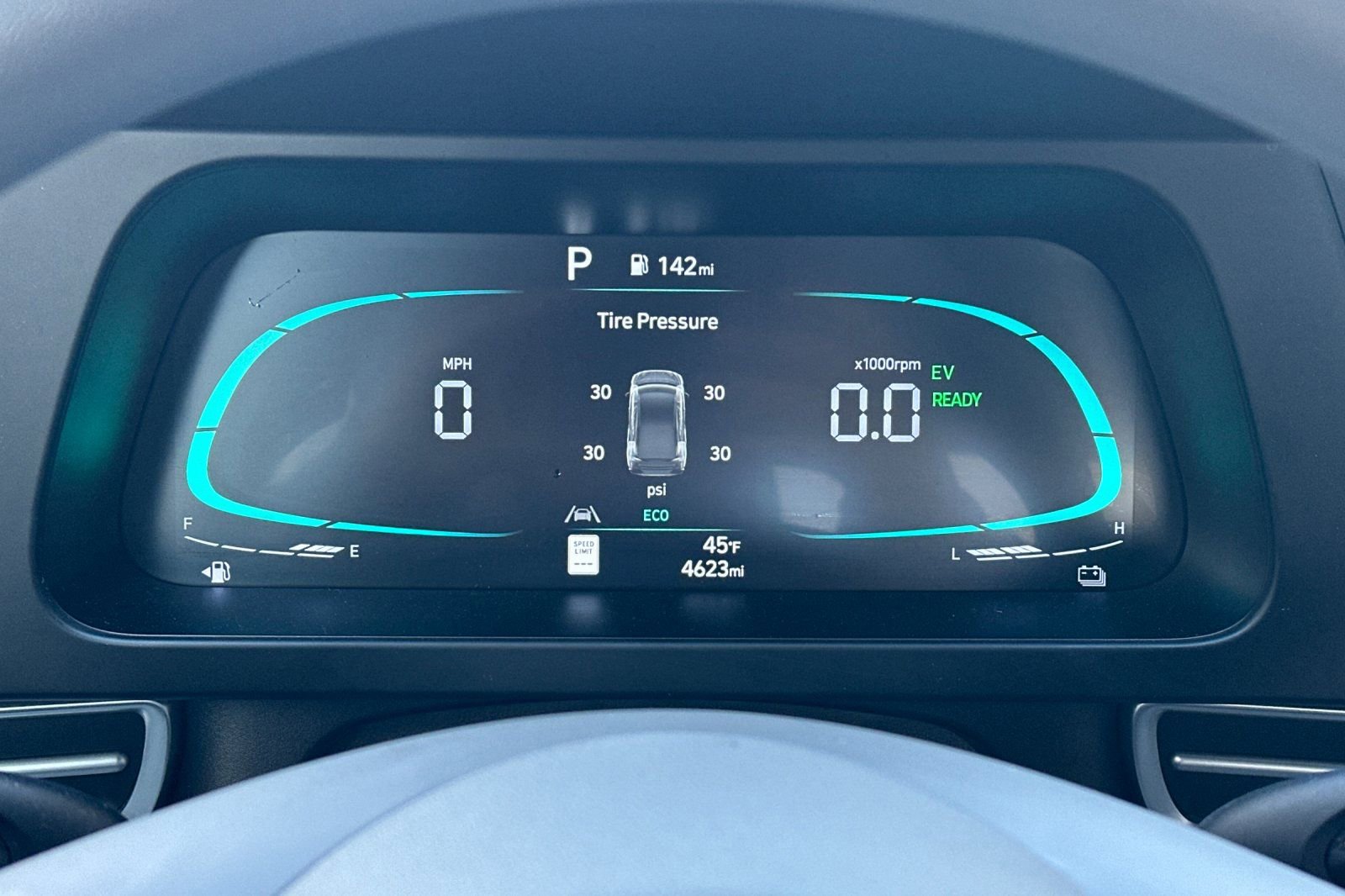 Certified 2025 Hyundai Elantra Blue image 27