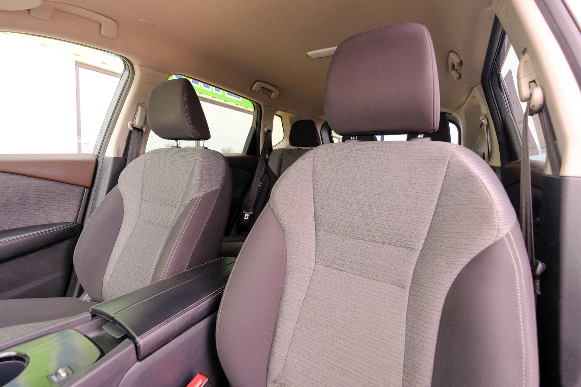 Used 2023 Nissan Rogue SV image 27