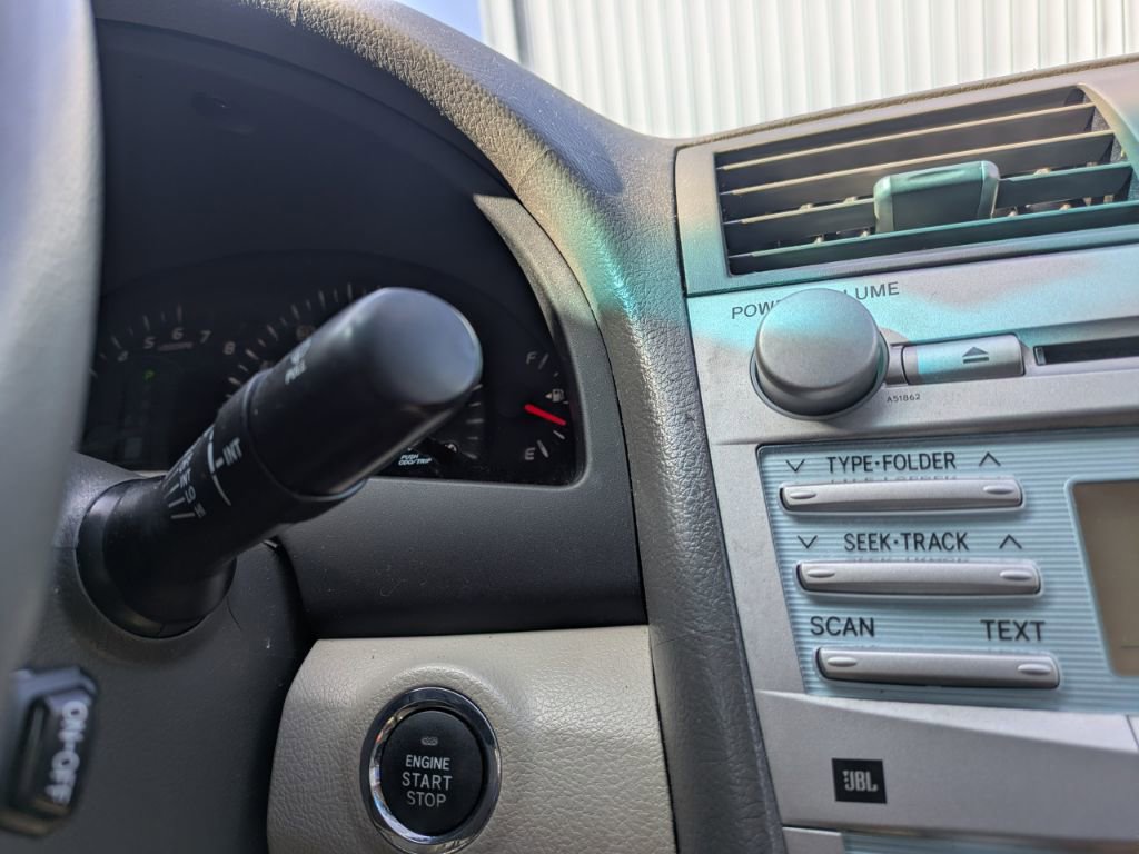 Used 2009 Toyota Camry XLE image 16