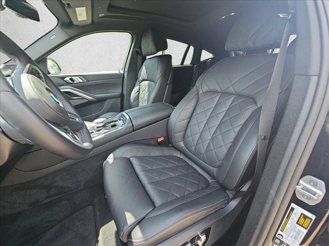 Used 2025 BMW X6 M60i AWD/4WD image 16