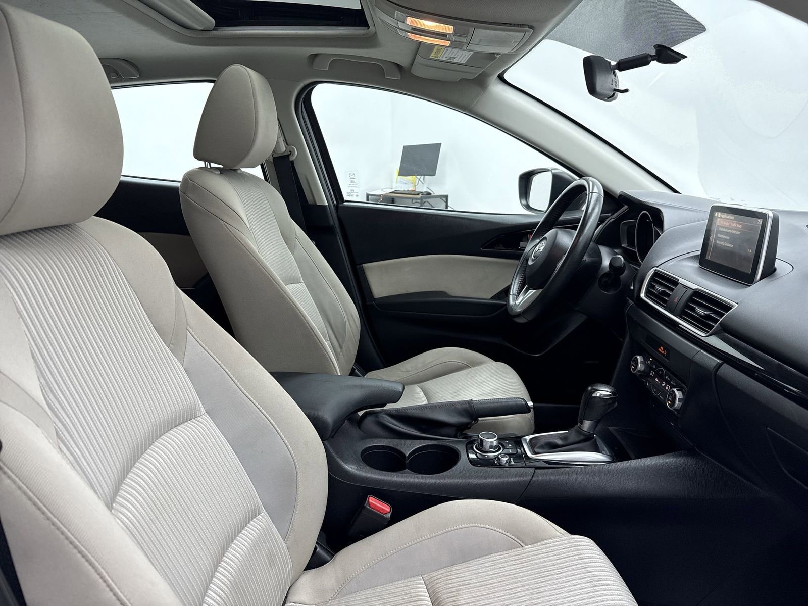 Used 2015 MAZDA MAZDA3 i Touring w/ Technology Package image 31