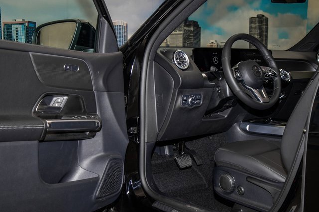 Certified 2022 Mercedes-Benz GLB 250 GLB 250 image 13