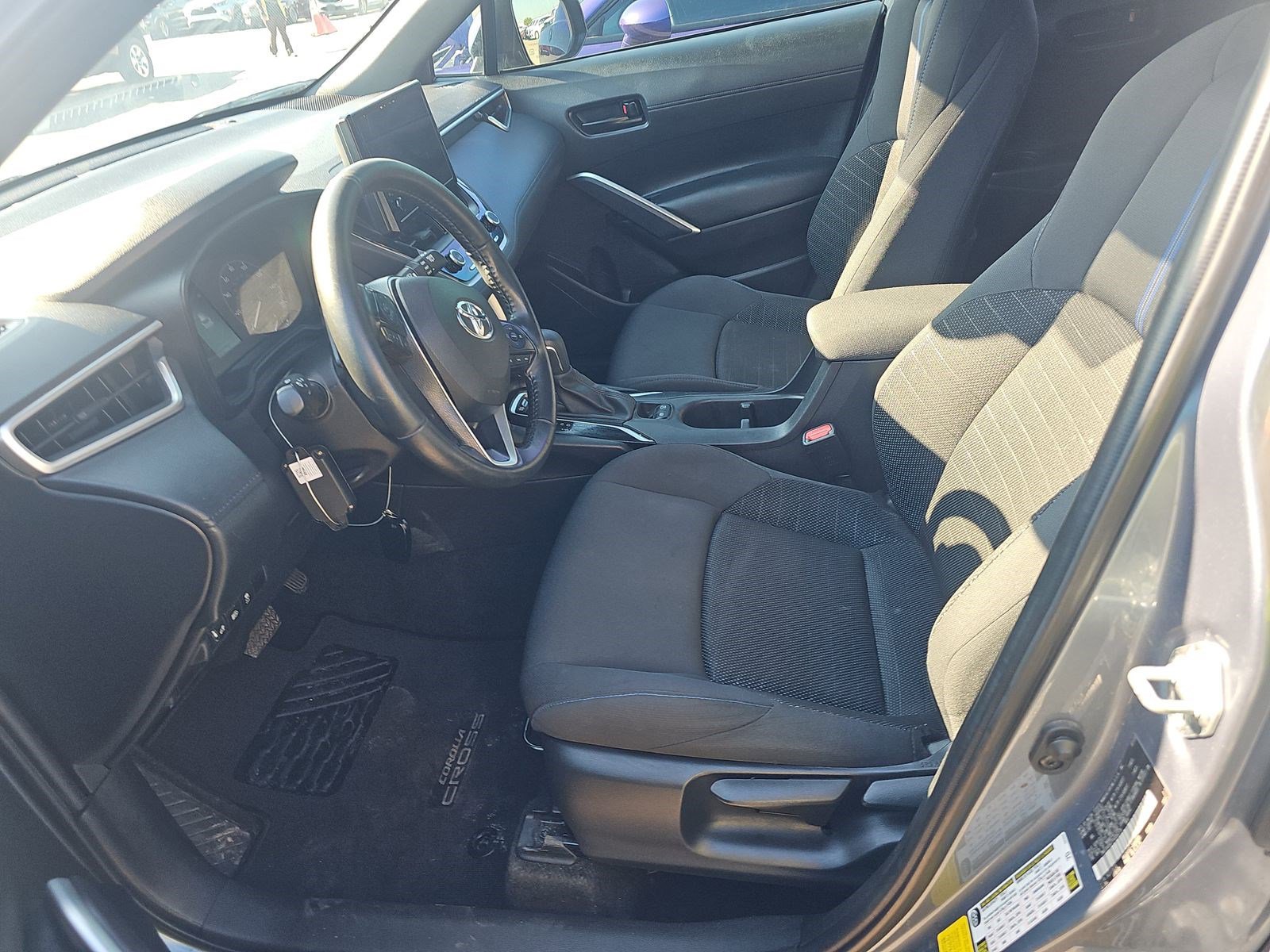 Used 2023 Toyota Corolla Cross AWD Hybrid image 10