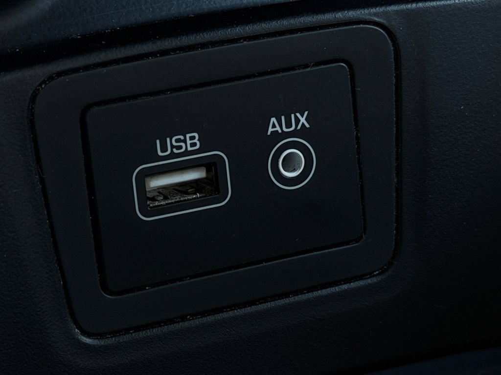 Used 2018 Mitsubishi Outlander LE AWD/4WD image 13