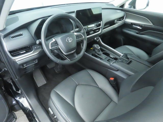 Used 2025 Toyota Grand Highlander FWD image 9