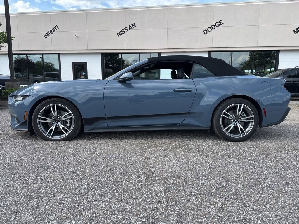 Used 2025 Ford Mustang Premium w/ Wheel & Stripe Package RWD image 7