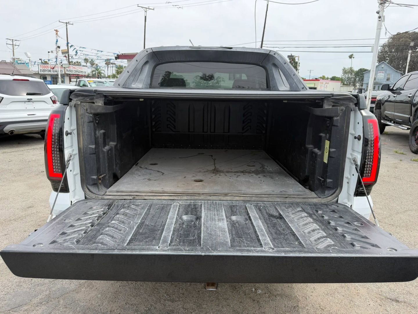 Used 2007 Chevrolet Avalanche LT w/ LT Preferred Equipment Group AWD/4WD image 13