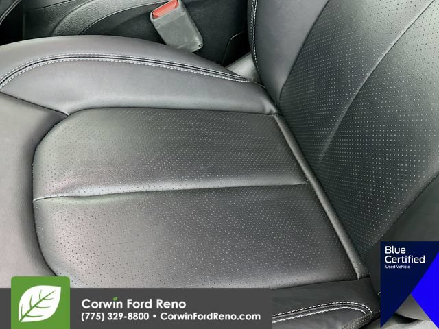 Used 2025 Chrysler Pacifica Select AWD/4WD image 21