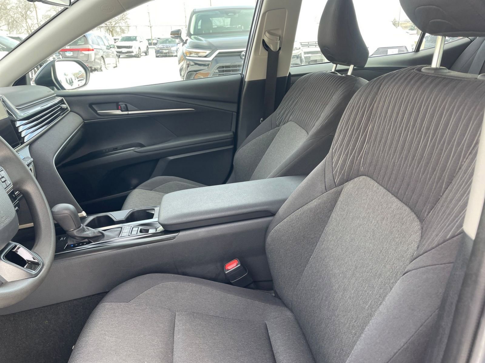 Used 2025 Toyota Camry LE image 27