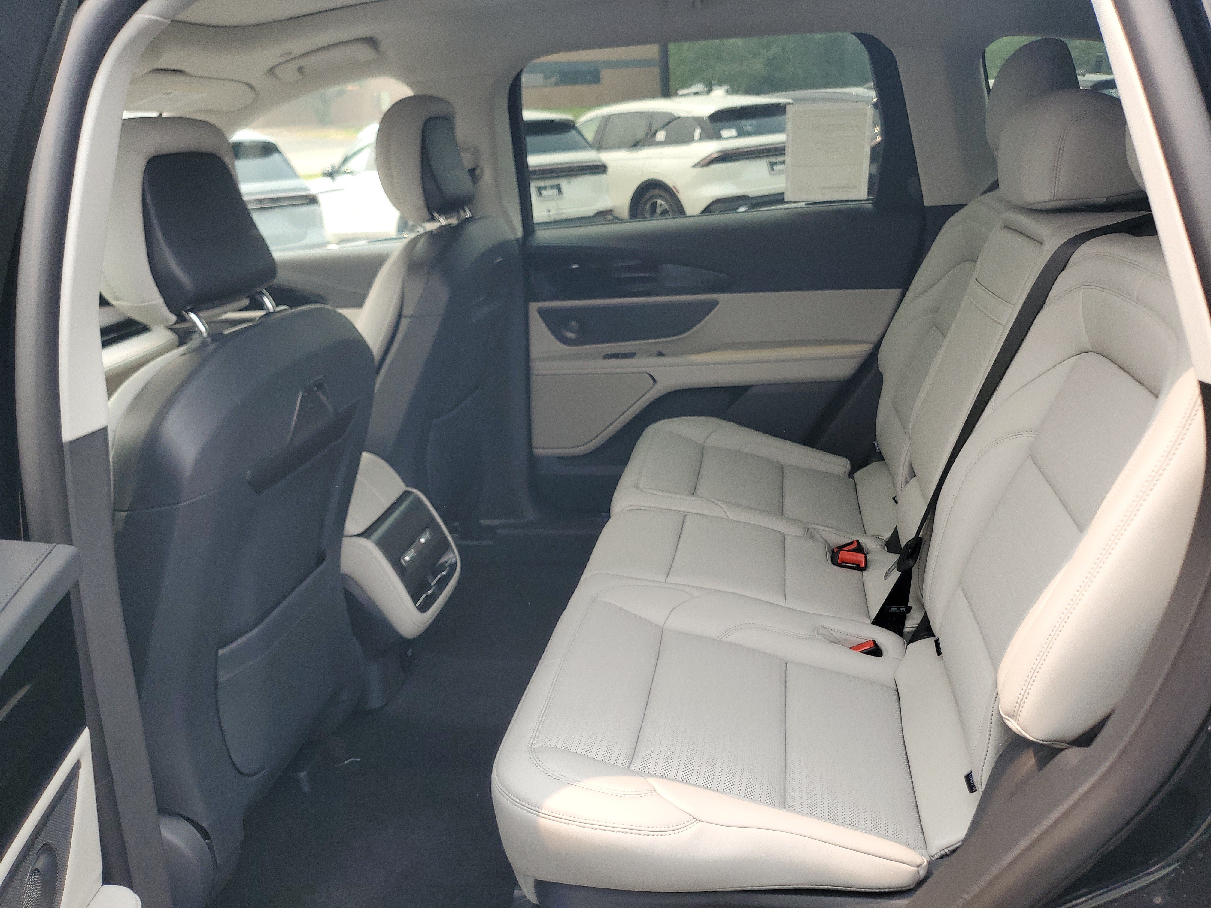 New 2026 Lincoln Nautilus Reserve AWD/4WD image 28