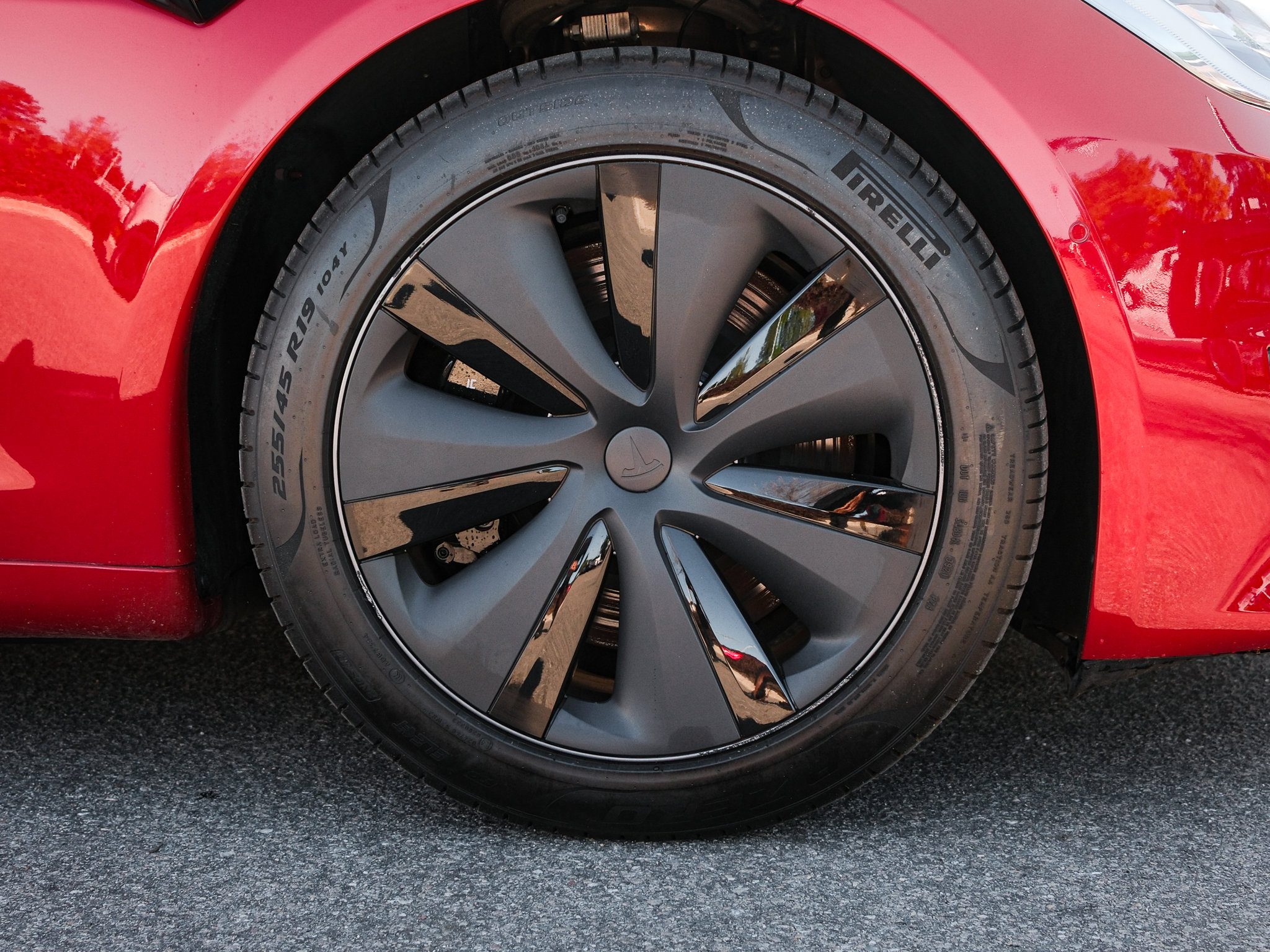 Used 2021 Tesla Model S Plaid image 12