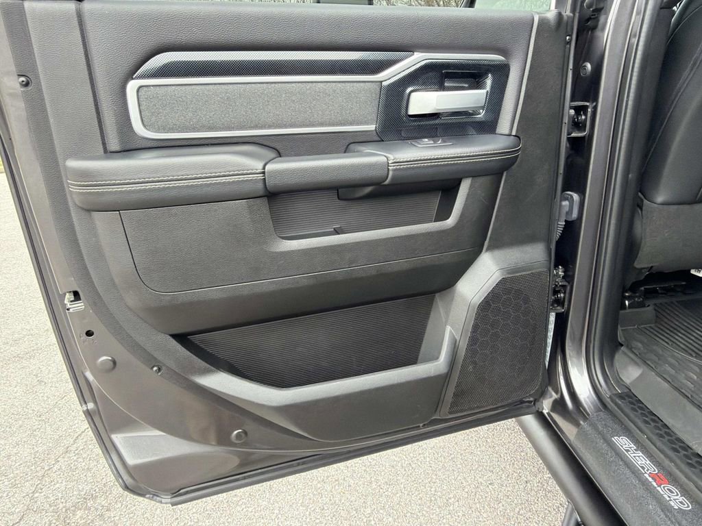 Used 2022 RAM 2500 Big Horn w/ Level C Equiment Group image 15