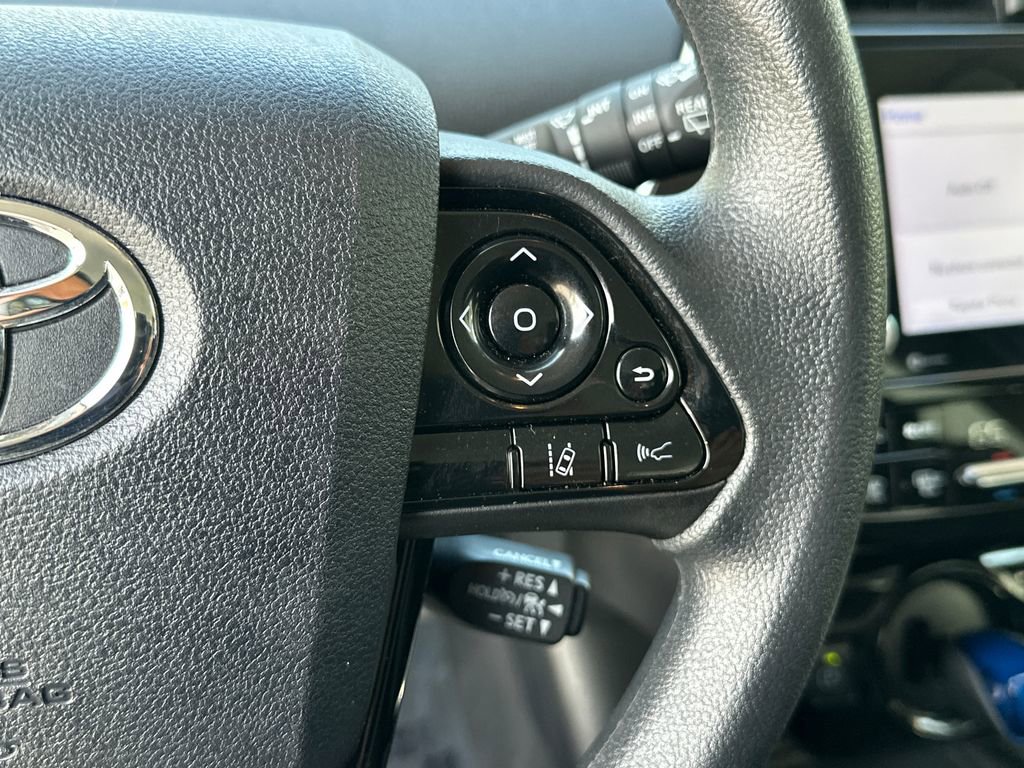 Used 2022 Toyota Prius LE image 20
