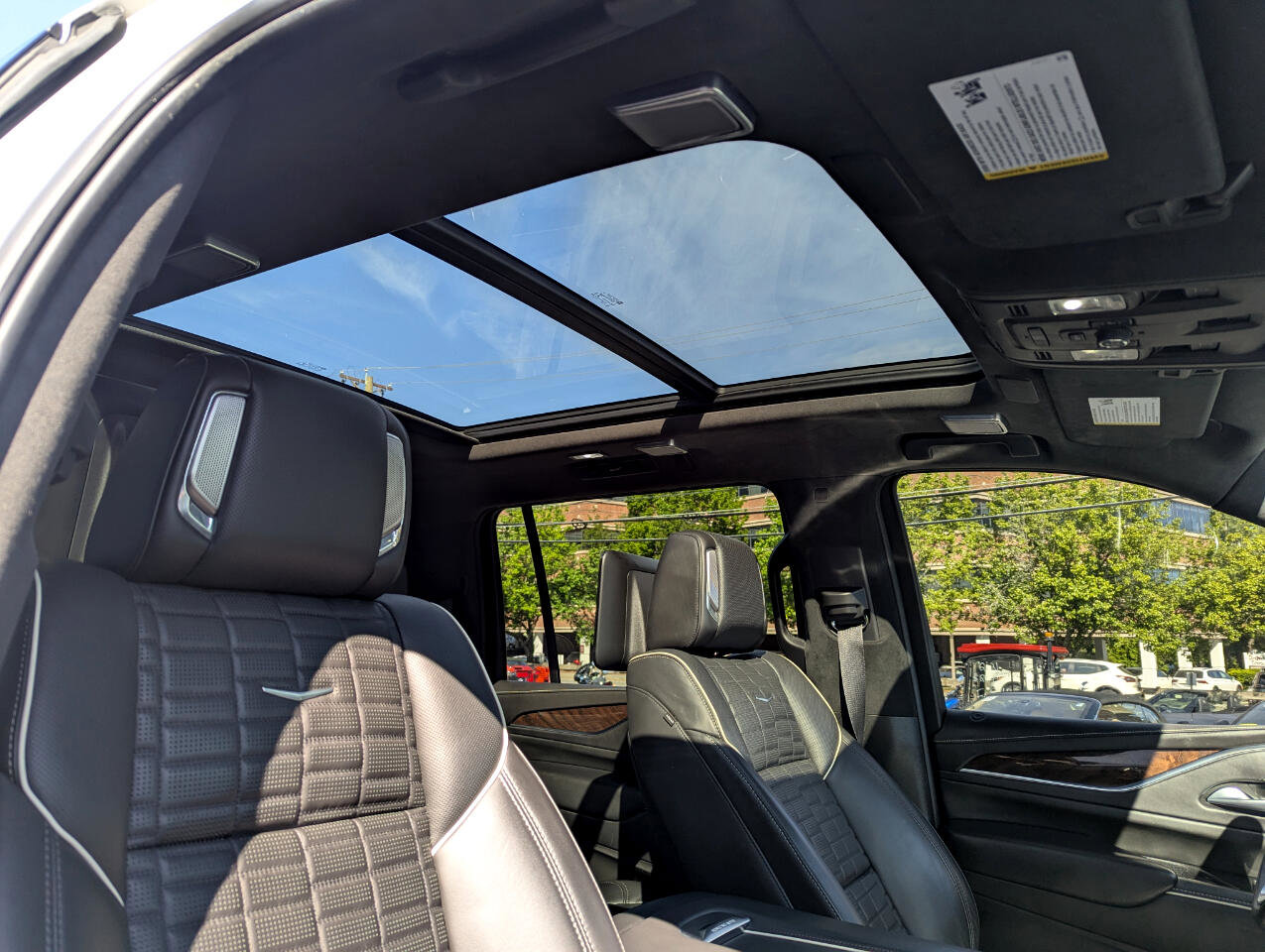 Used 2022 Cadillac Escalade ESV Sport Platinum image 40