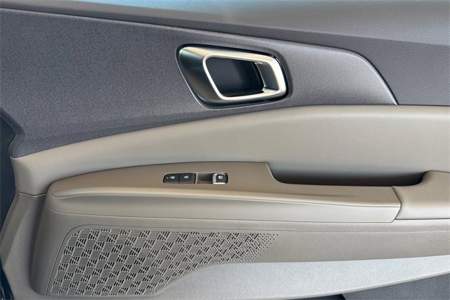New 2026 Kia Carnival EX image 21
