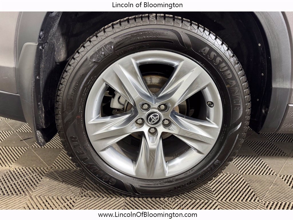 Used 2016 Toyota Highlander Limited Platinum AWD/4WD image 12