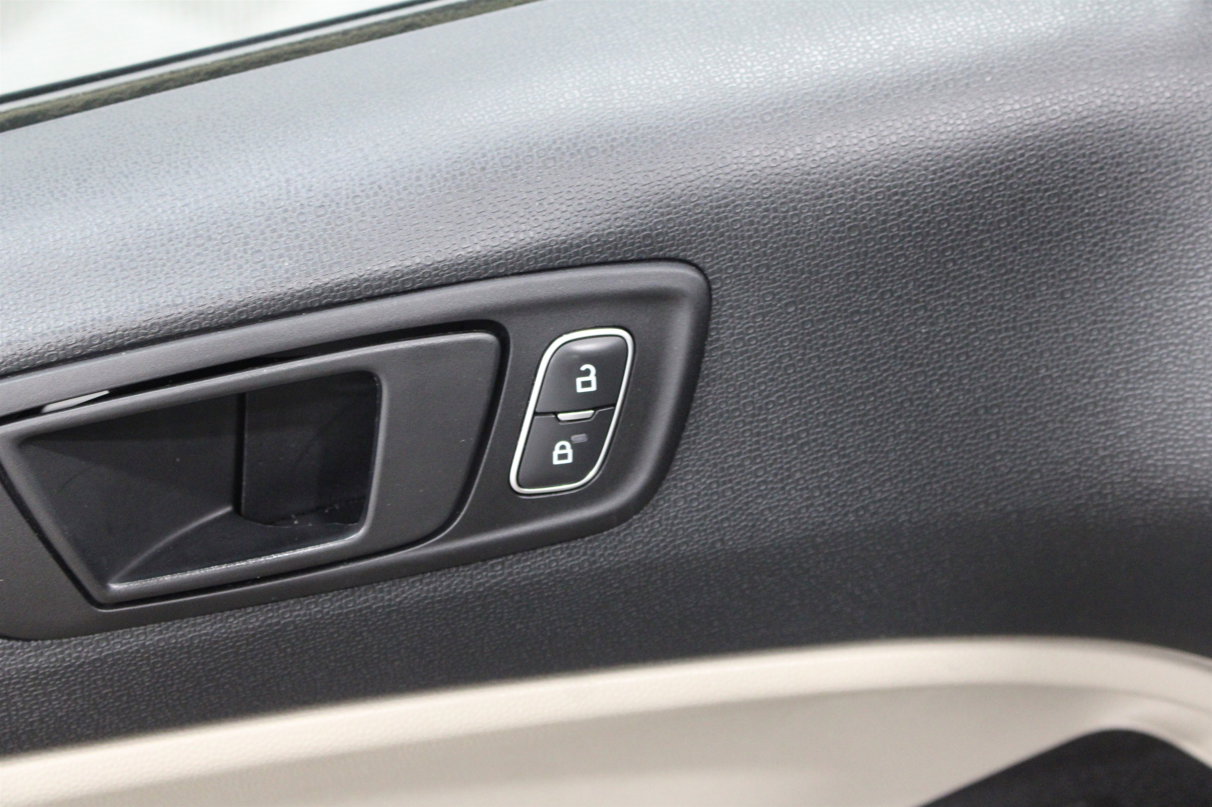 Used 2021 Ford EcoSport S FWD image 8