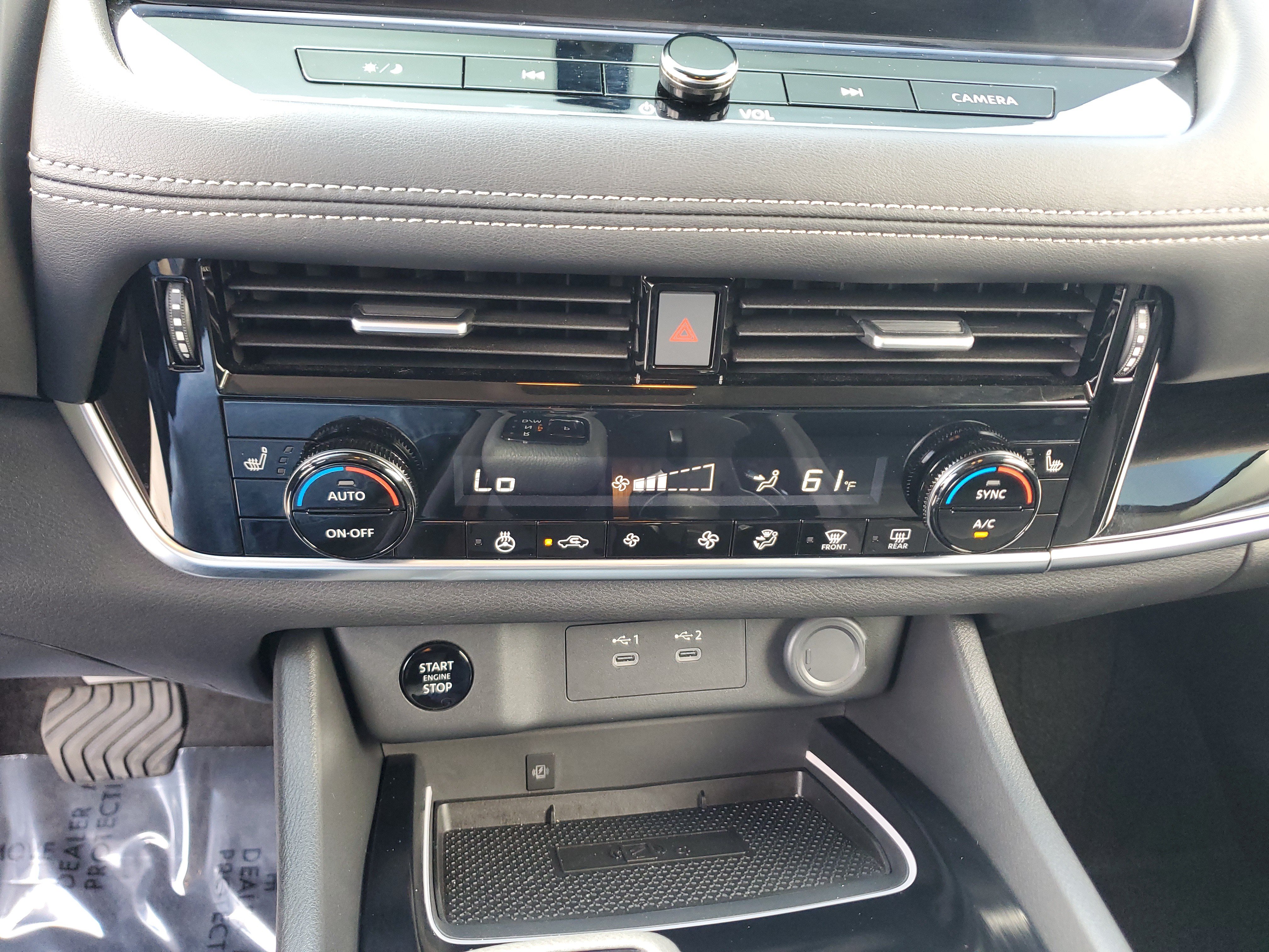 Used 2025 Nissan Rogue SL FWD image 25