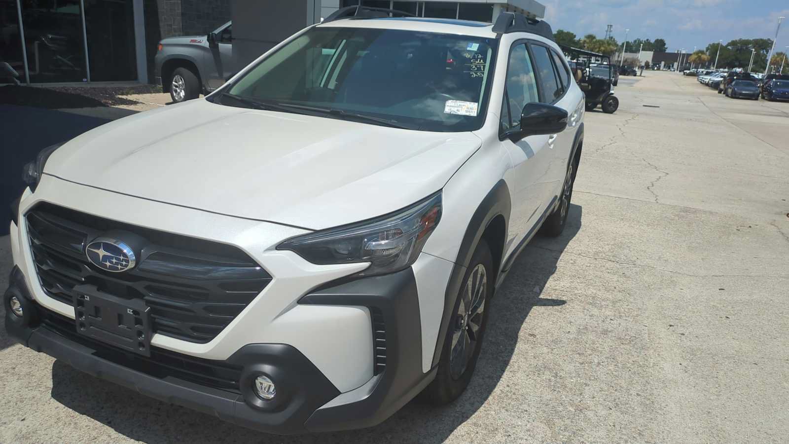 Certified 2025 Subaru Outback Onyx Edition AWD/4WD image 11