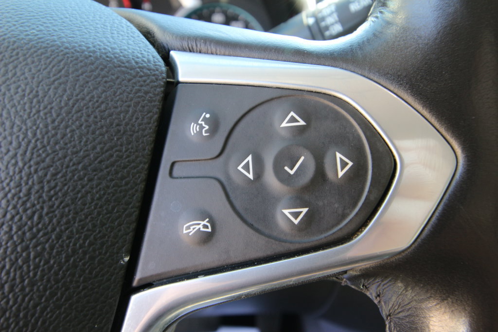 Used 2021 Chevrolet Traverse LT FWD image 21