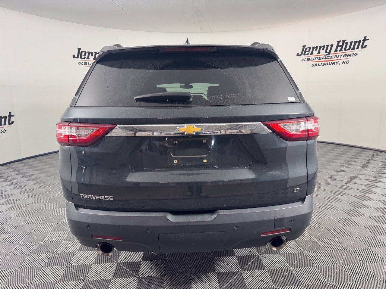 Used 2019 Chevrolet Traverse LT w/ LPO, Cargo Package FWD image 7