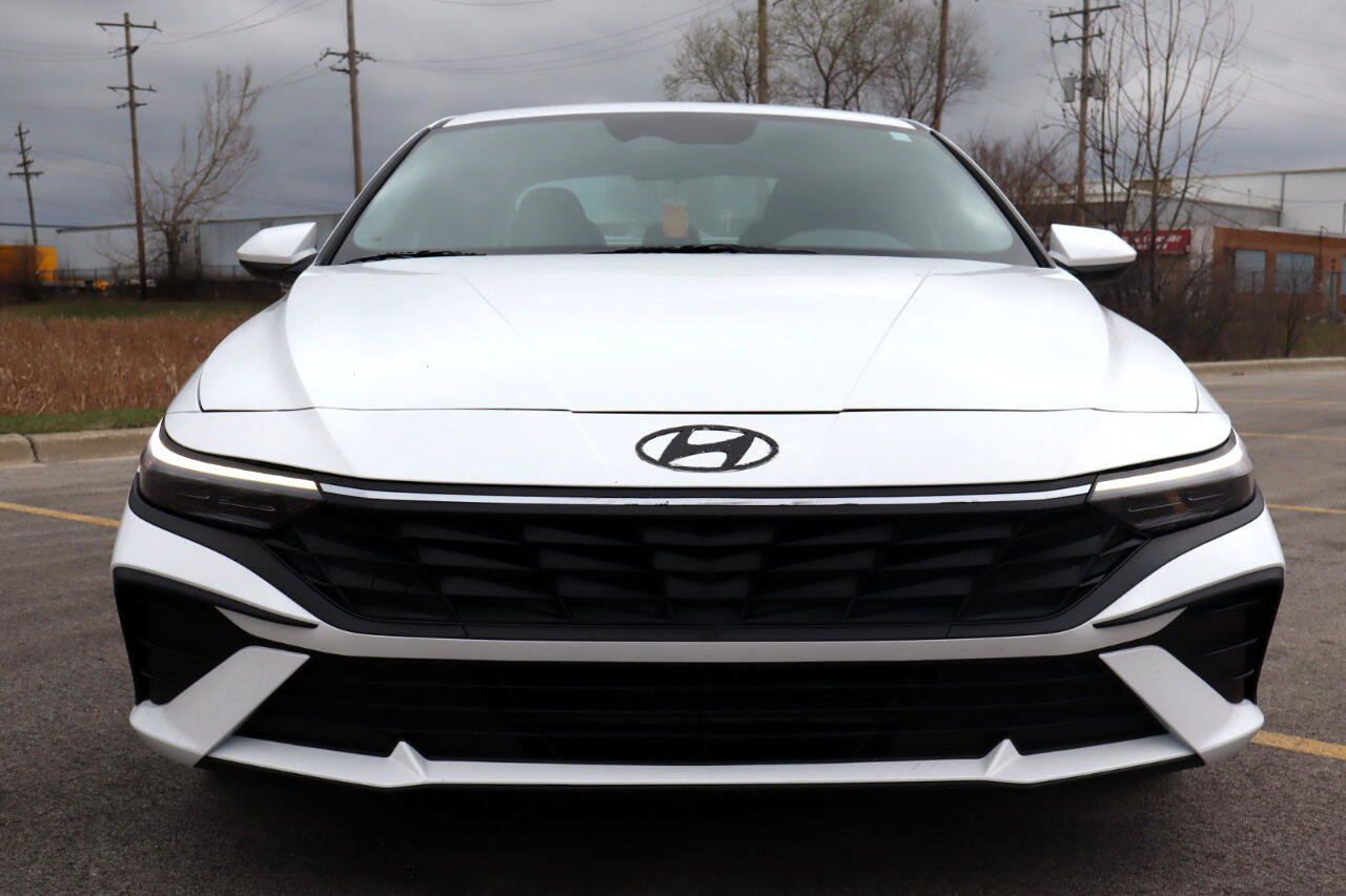 Used 2024 Hyundai Elantra SEL image 9