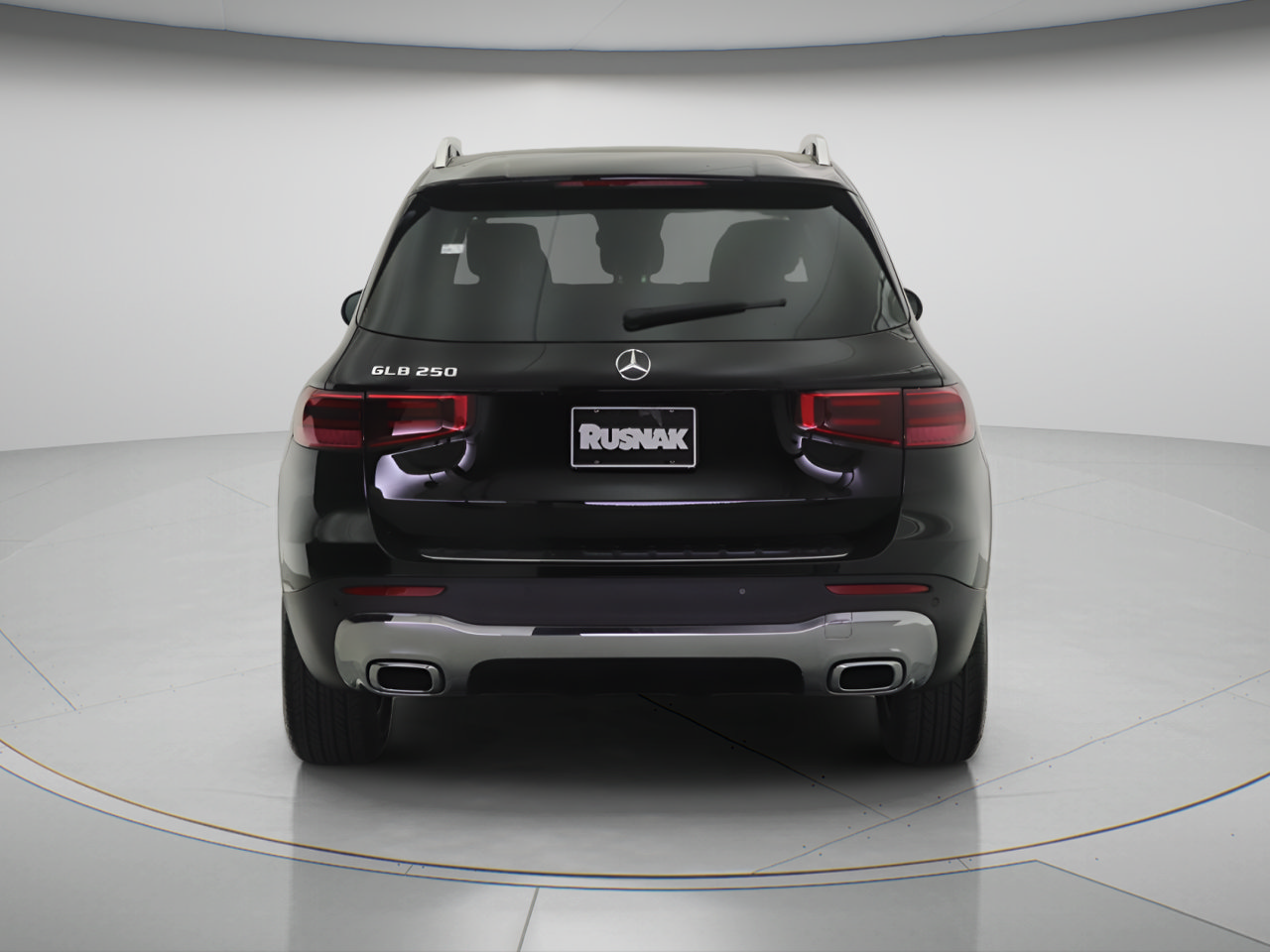 New 2026 Mercedes-Benz GLB 250 image 3