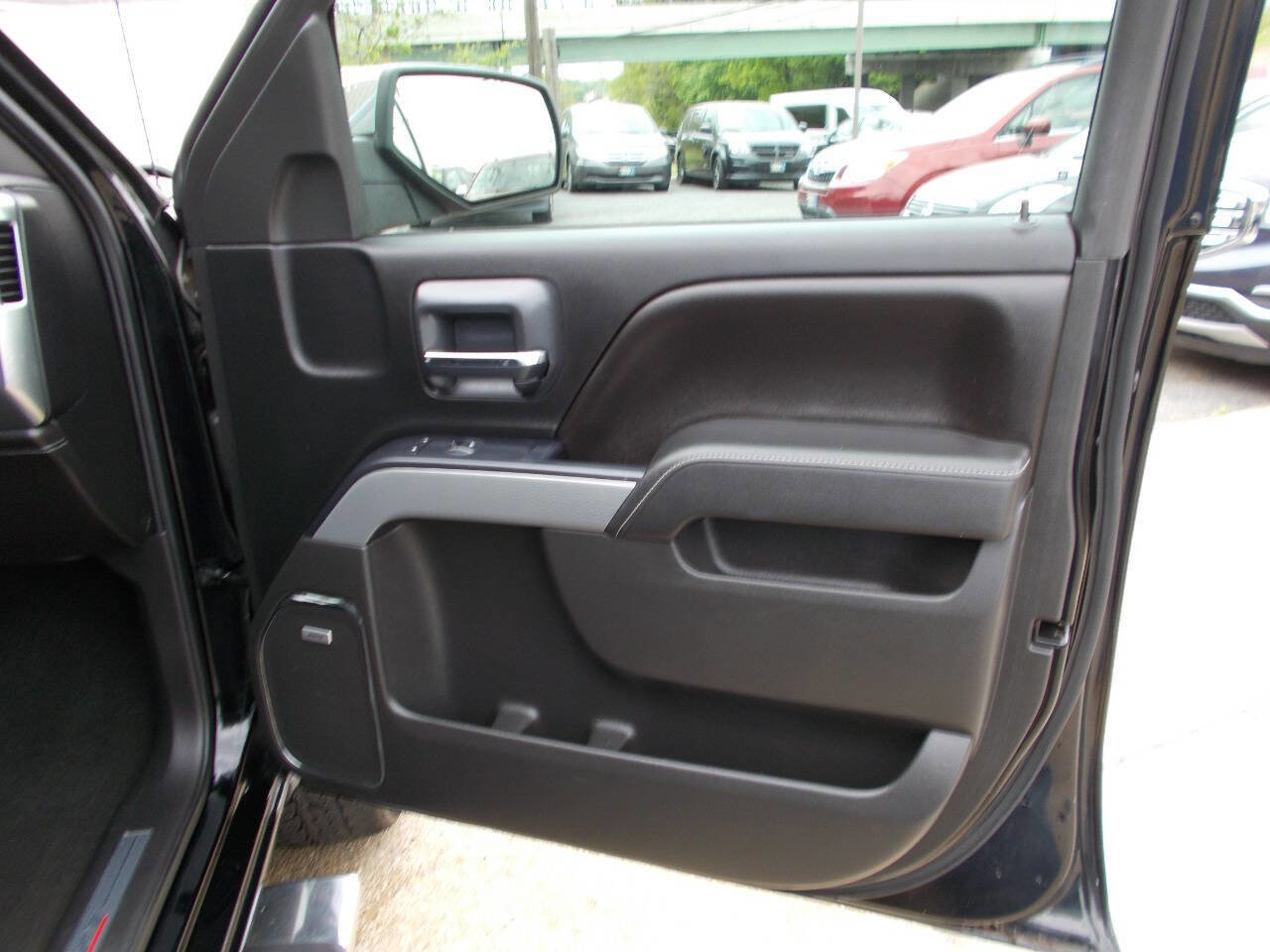 Used 2014 Chevrolet Silverado 1500 LTZ Z71 w/ LTZ Plus Package AWD/4WD image 18