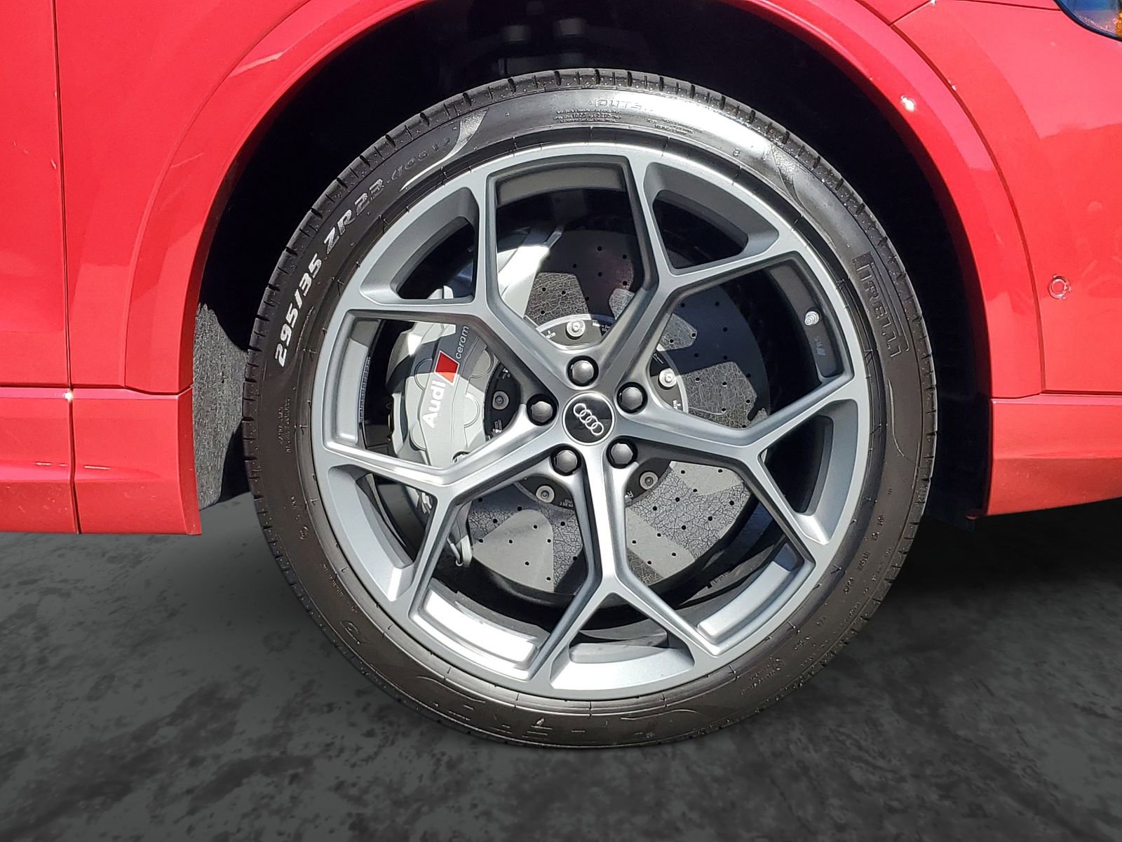 New 2025 Audi RS Q8 performance image 5