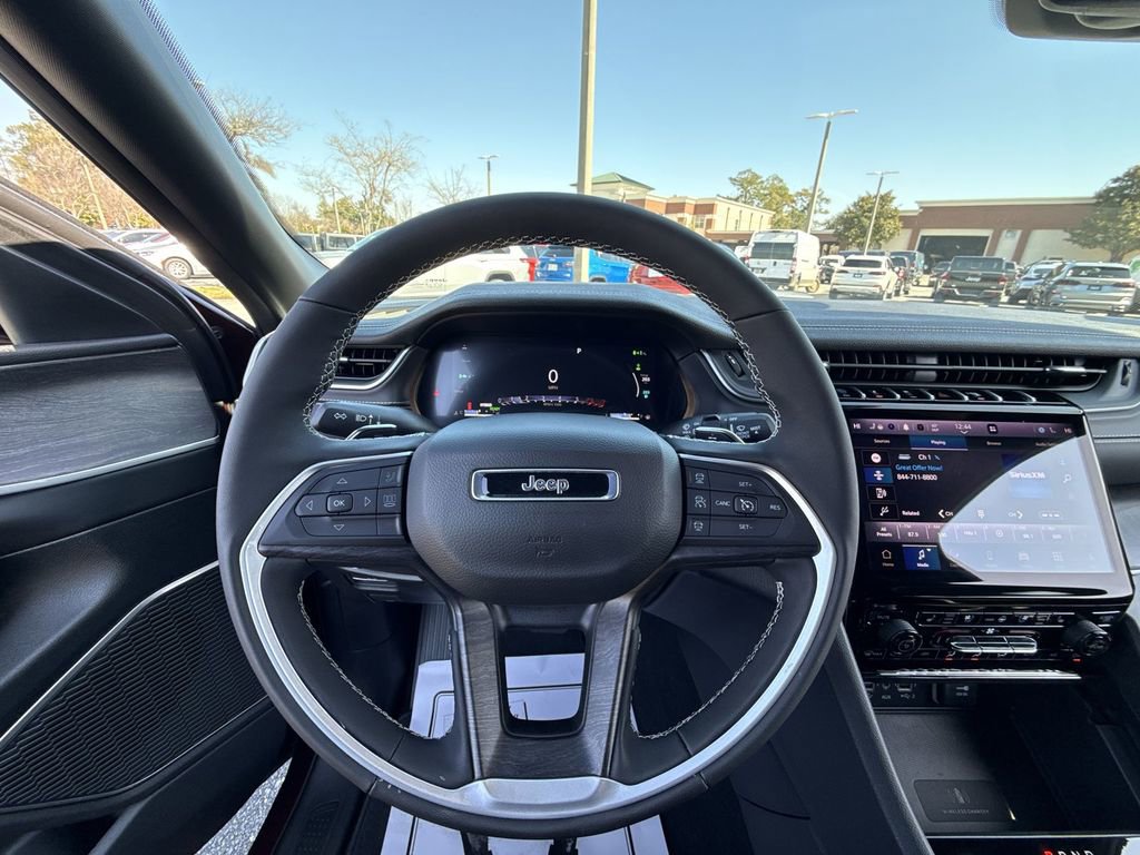 New 2025 Jeep Grand Cherokee Limited 4xe image 13