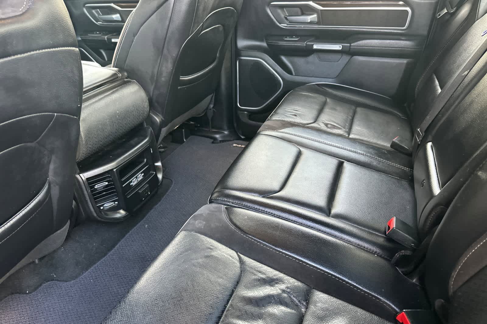 Used 2022 RAM 1500 Laramie AWD/4WD image 4