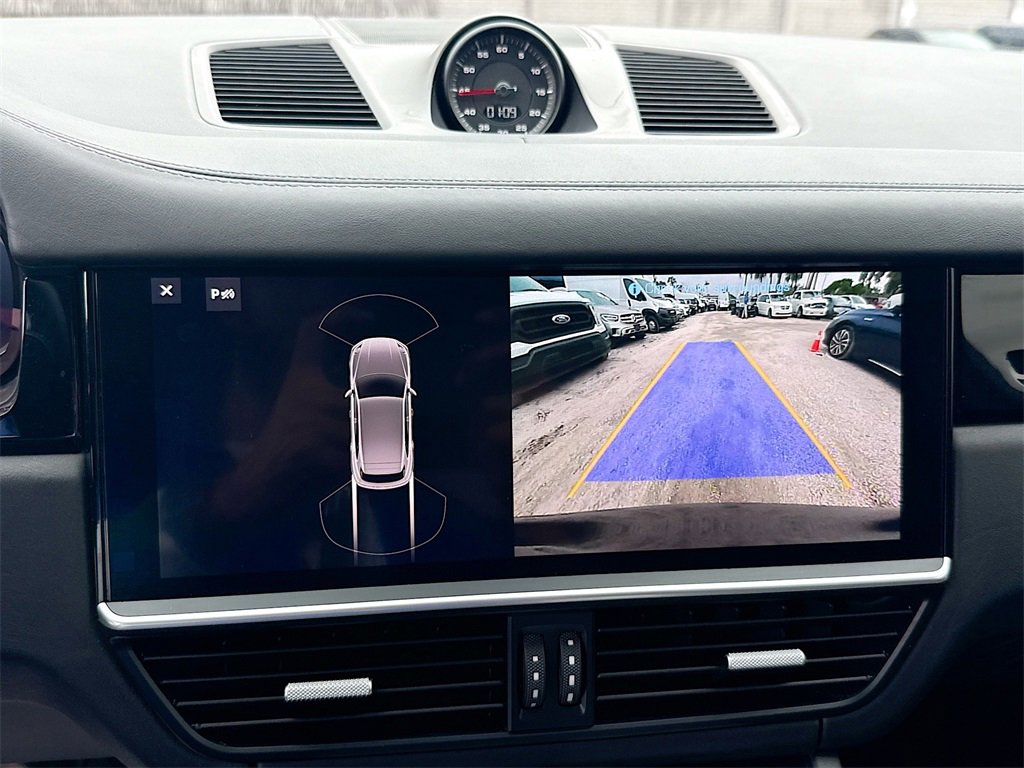 Used 2019 Porsche Cayenne Turbo w/ Premium Plus Package image 15