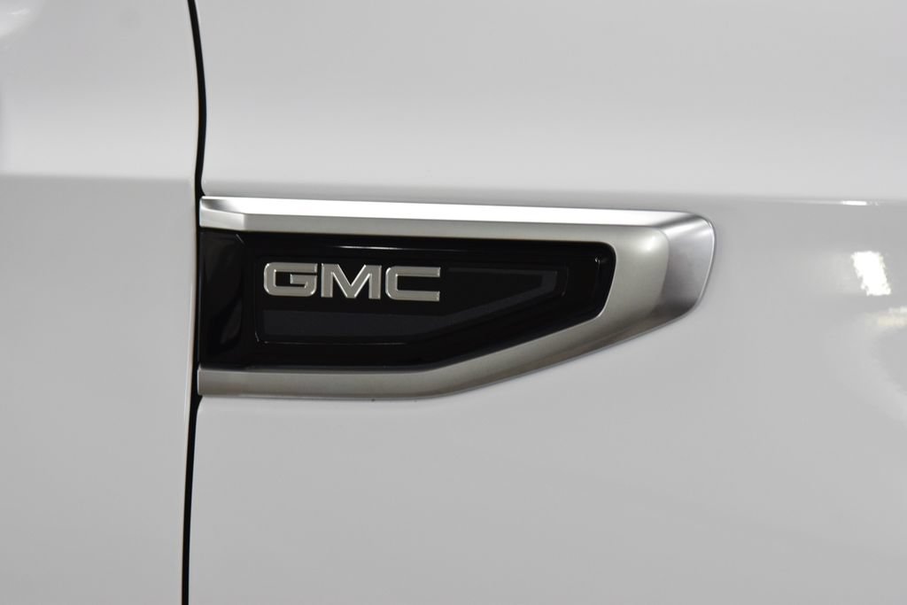 Used 2024 GMC Yukon XL Denali AWD/4WD image 16