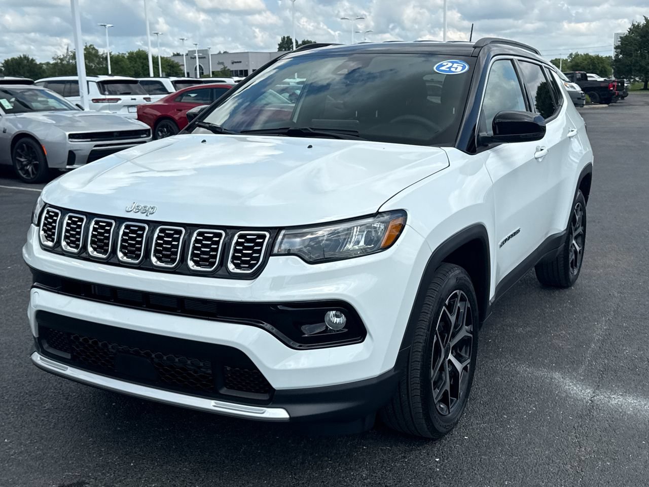 Certified 2025 Jeep Compass Limited AWD/4WD image 8